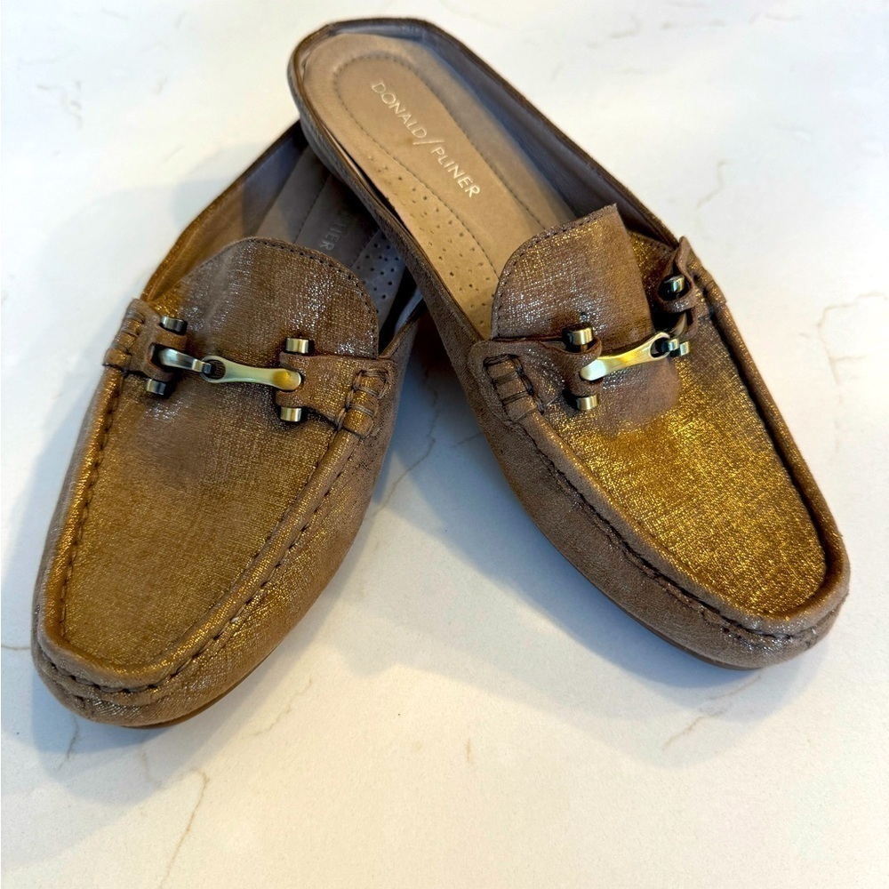 Donald Pliner Faye Light Bronze Distressed Metallic Bit Slide Mule / 7.5